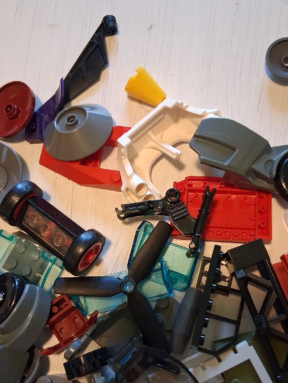 MISC LEGO PARTS - Picture 4 of 7